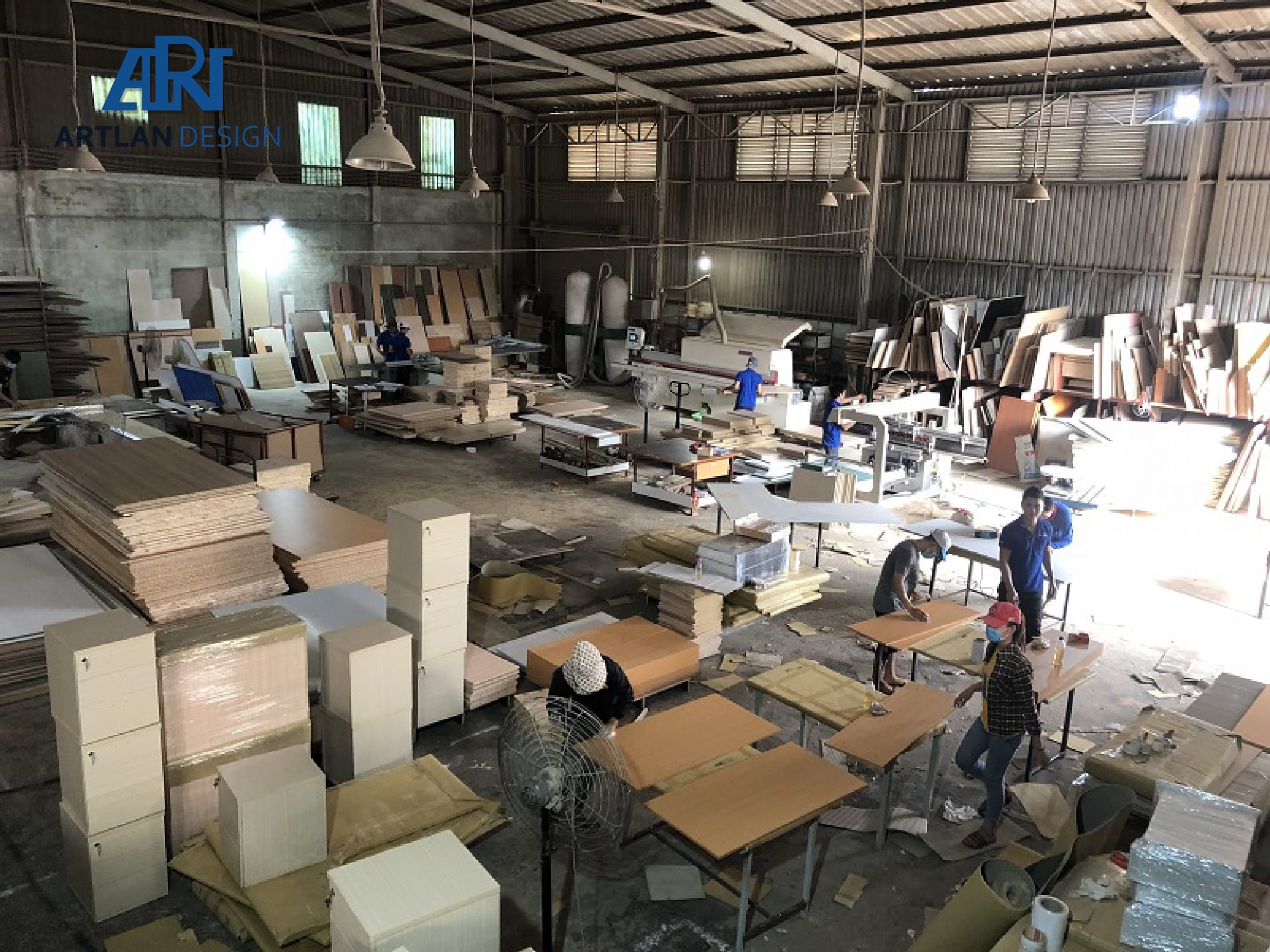 Artlan Design có xưởng nhôm kính và xưởng mộc
